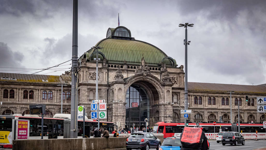 Tödlicher Angriff am Nürnberger Hauptbahnhof Bundespolizist stirbt