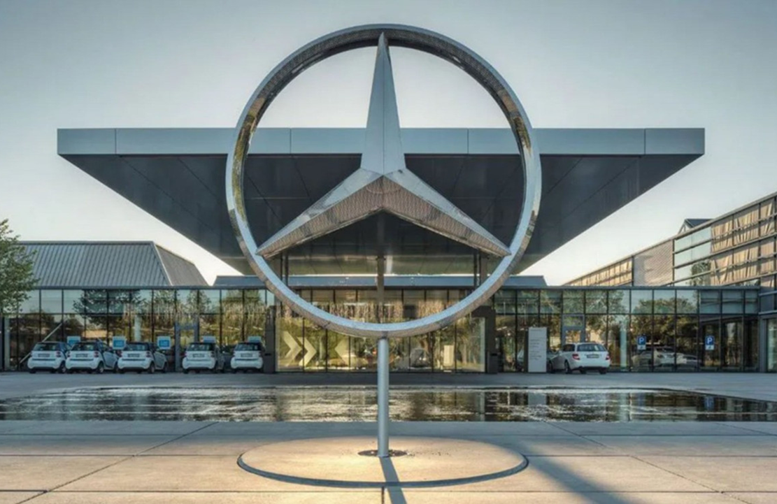 absatzkrise-bei-mercedes-luxusstrategie-unter-druck