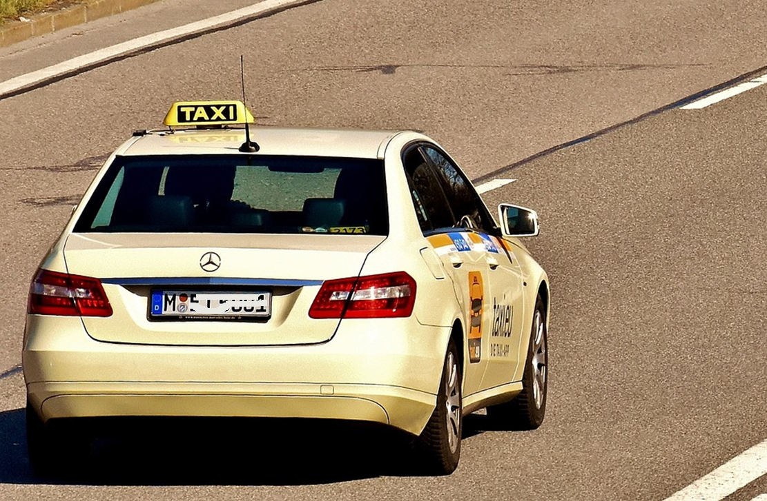 mercedes-verabschiedet-sich-vom-deutschen-taximarkt