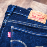 wall-street-unter-druck-–-levi-strauss-tief-im-minus