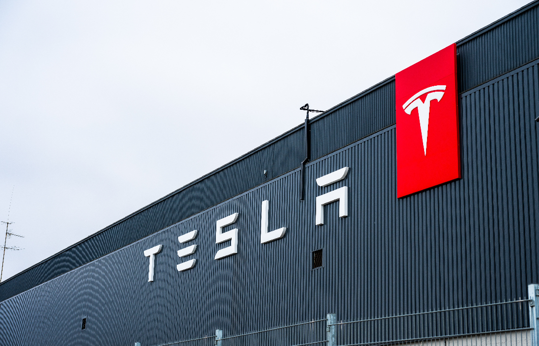 Tesla-verliert-Marktanteile-im-deutschen-E-Auto-Segment