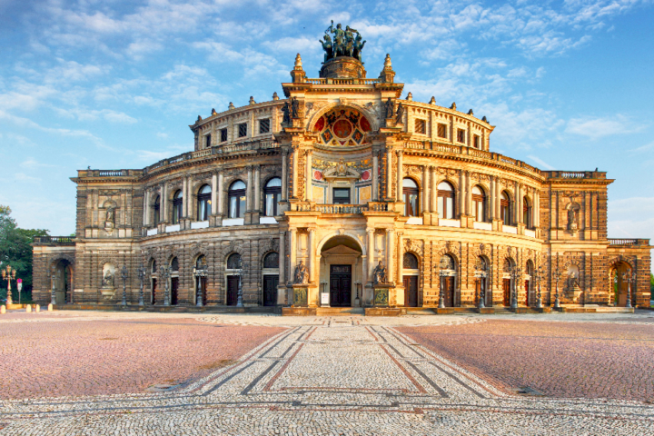 semperoper-einsatz-besucher-und-helfer-betroffen