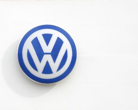 volkswagen-dominiert-e-auto-markt-in-deutschland