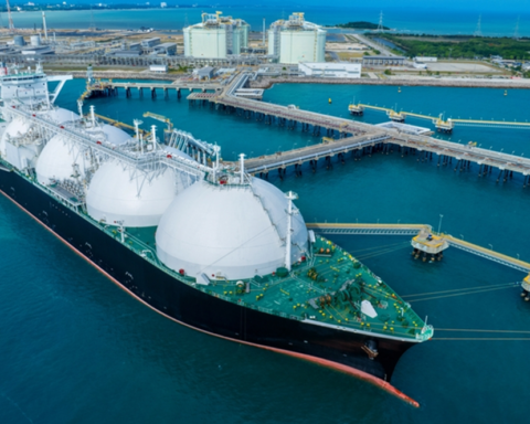 milliardenauftrag-lässt-new-fortress-energy-aufleben