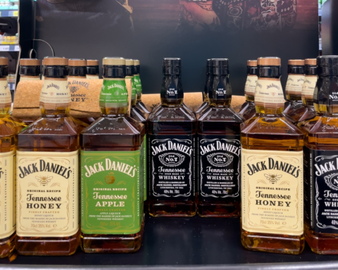 us-whiskey-im-gegenwind-–-trumps-zölle-treffen-branche-hart